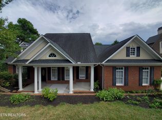 8930 Legends Lake Ln, Knoxville, TN 37922