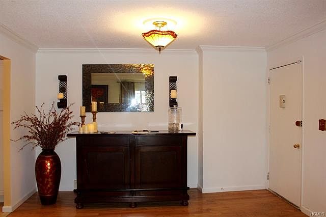 1st image of 15 Granada Cres