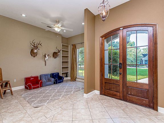 4th image of 17667 Ridgewood Dr