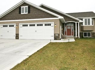 1255 Denver Ave SE, Hutchinson, MN 55350