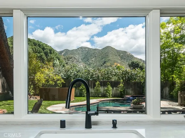 5874 Freeman Ave, La Crescenta, CA 91214