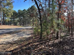 W Lake Dr, Wagram, NC 28396