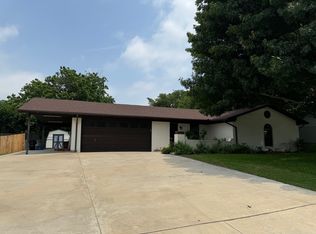 9724 Leland Ln, Benbrook, TX 76126