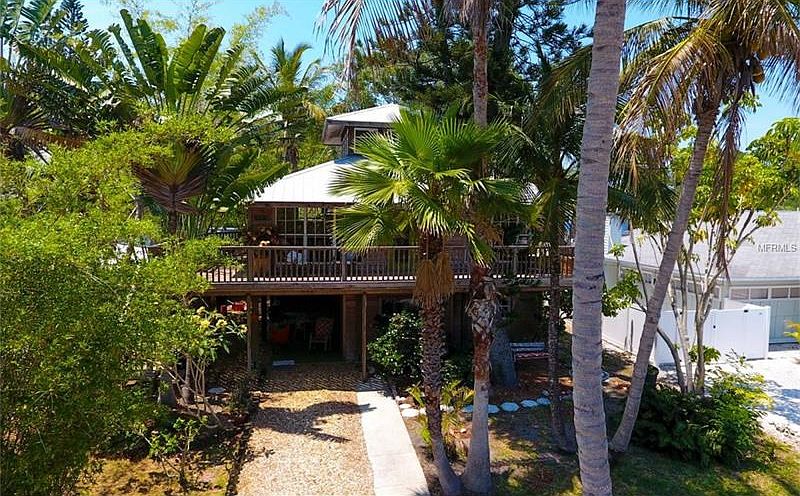 1st image of 683 Avenida Del Norte