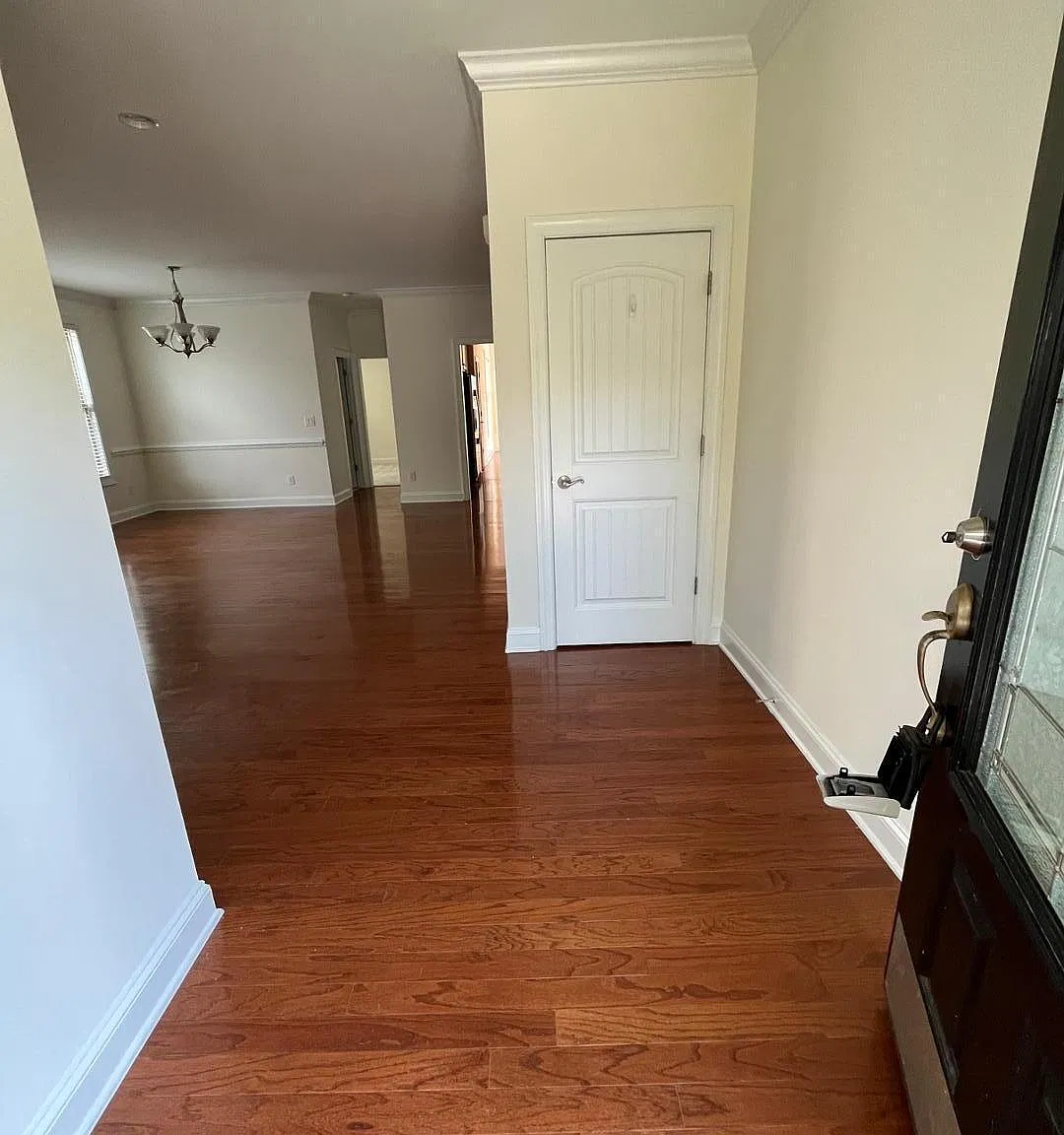5 bed, 3.0 bath, 3524 sqft, $3,250 — Photo 4