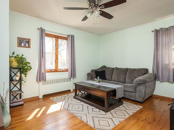 5th image of 157 E Zoranne Dr