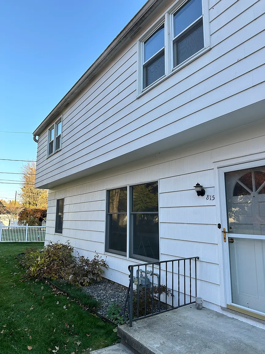 815 Royalton Rd photo 1