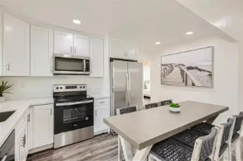 829 Tait St — Photo 4