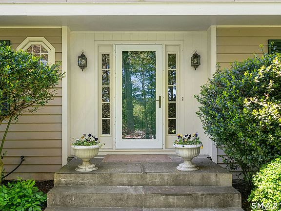2nd image of 180 Davis Hill Road