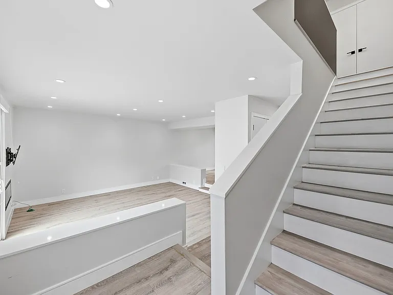 143 Ortega Ave — Photo 14
