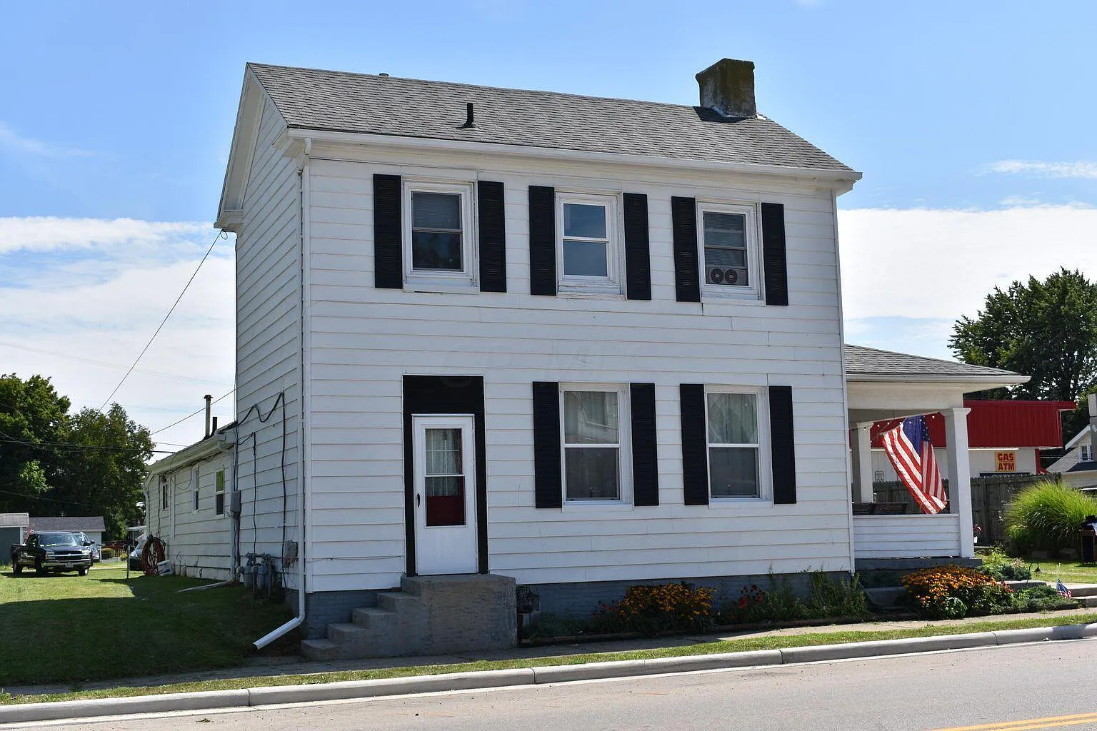 3 E Columbus Rd photo 1