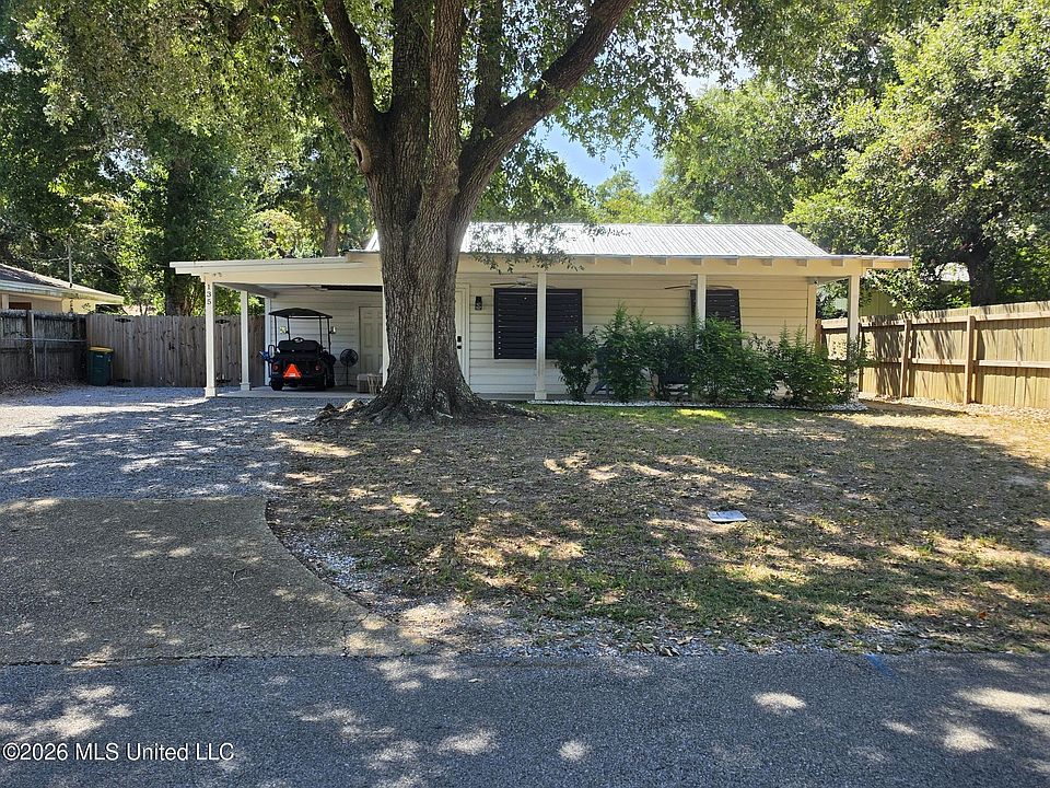 1st image of 135 Eleanor Ave