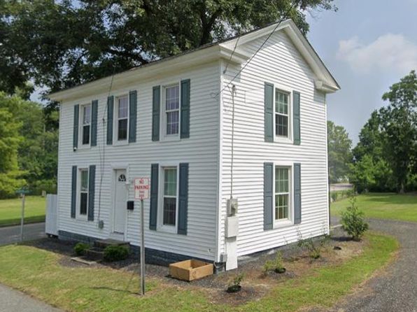 3 Laurel St