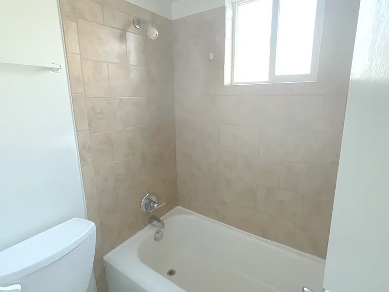 Lampliter Apartments — Photo 37
