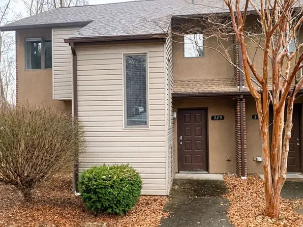 329 Shenandoah Cir, Blacksburg, VA 24060