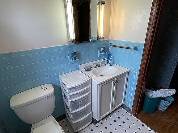 Upstairs Bathroom