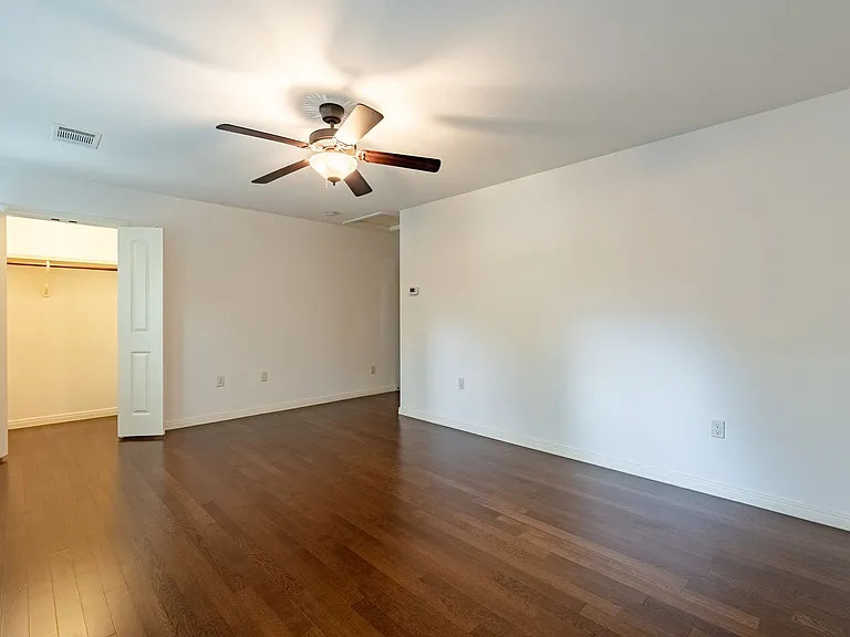 2217 Holly St — Photo 16