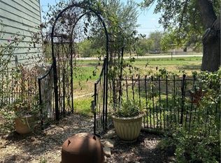 427 Spur Trl, Seguin, TX 78155