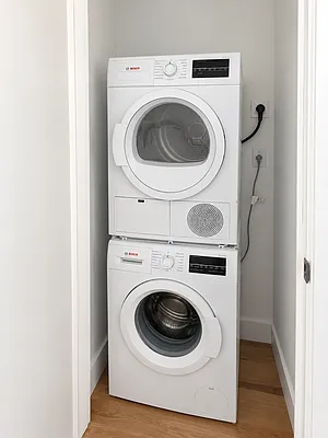 Laundry, photo 1