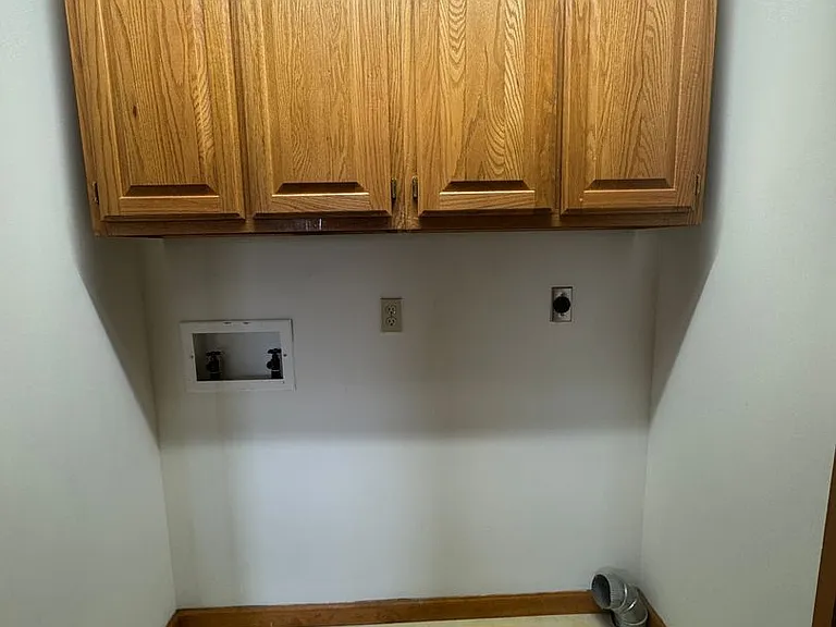 2047 Parkside Dr — Photo 24