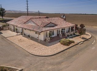 18301 Davis Rd, Patterson, CA 95363