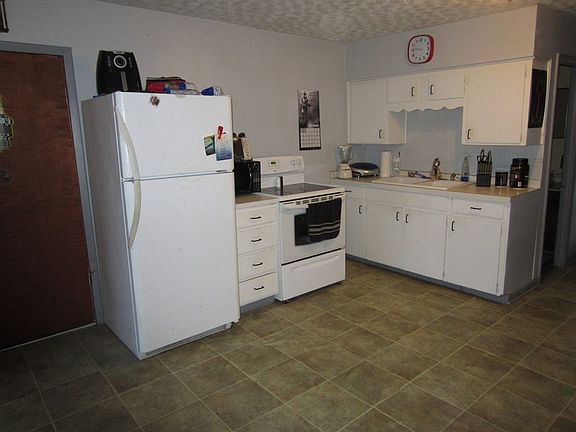 4th image of 608 Morgan Ave