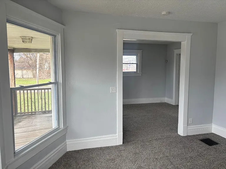 1345 Addison Rd — Photo 7
