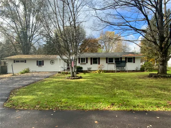 2 Ray Pl, Dryden, NY 13053