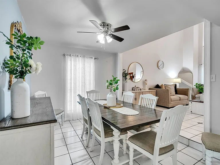 10027 Glenkirk Dr — Photo 7