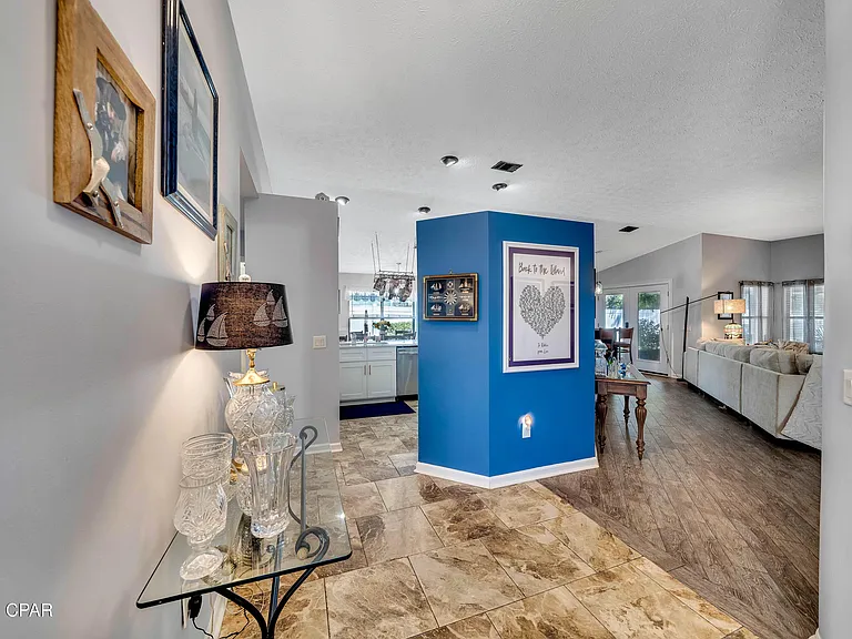 625 Amberjack Dr — Photo 9