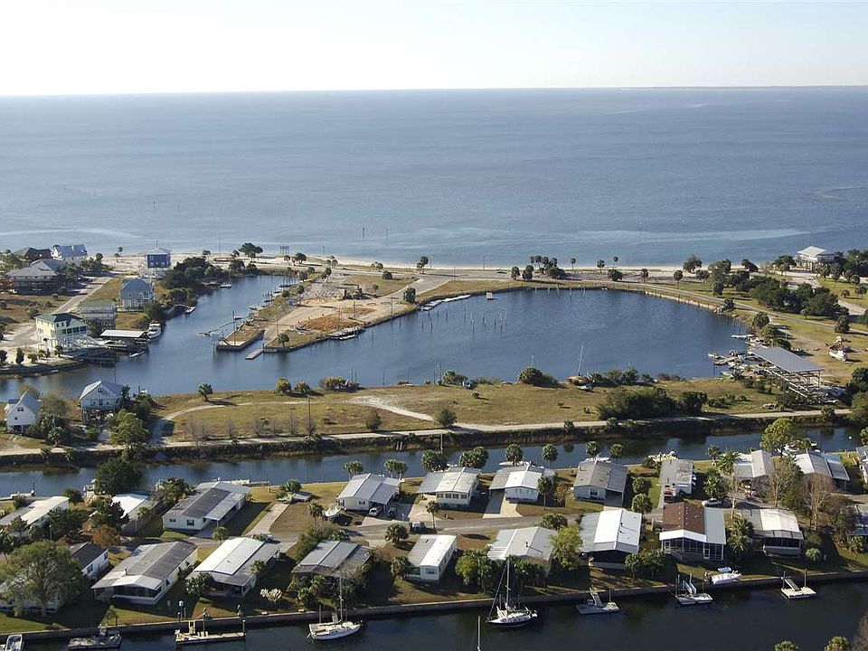 1st image of 70 Connie Dr #0