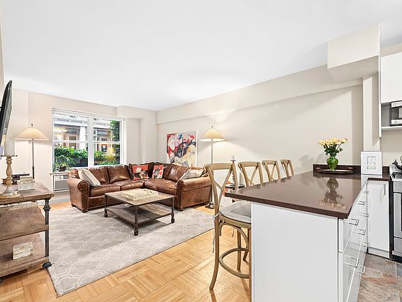 2nd image of 350 Bleecker St APT Lm