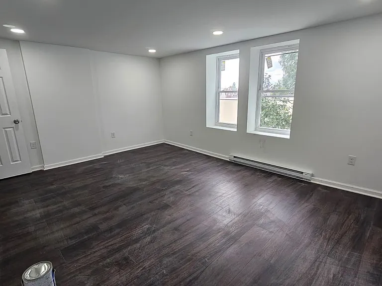 709 N 7th St #2 — Photo 11