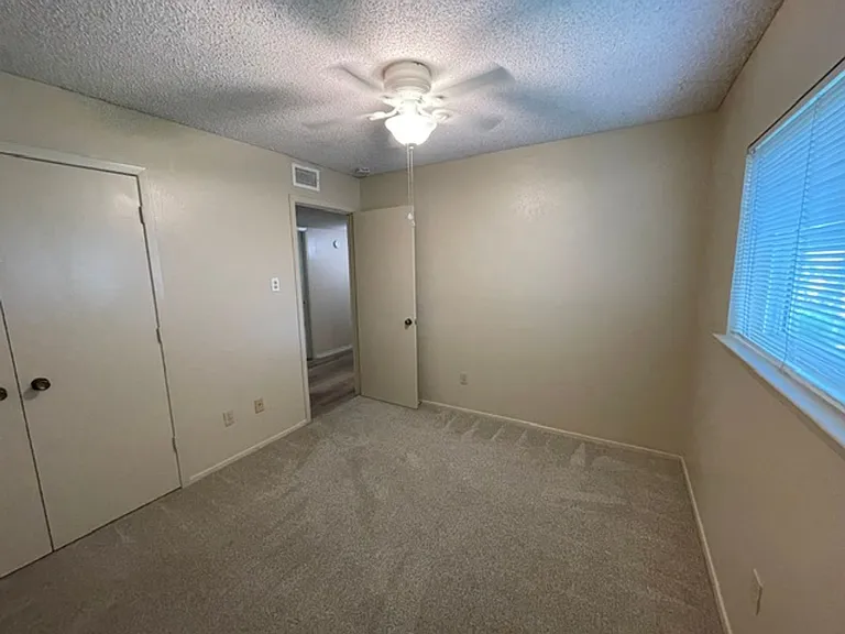 7208 Southridge Trl — Photo 13