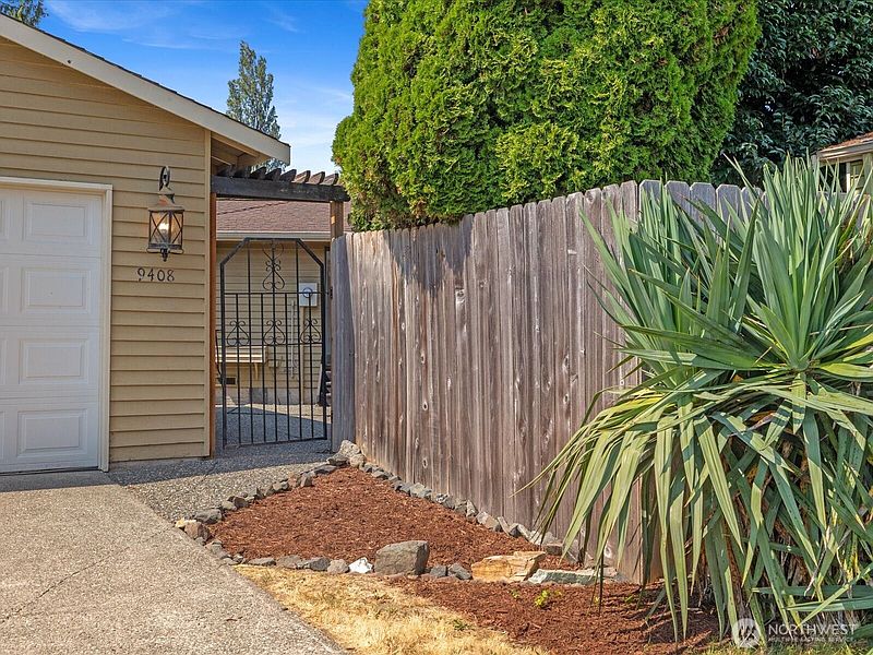 2nd image of 9408 1st Drive SE