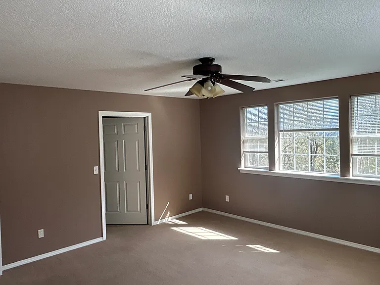 147 Broken Mountain Dr — Photo 10