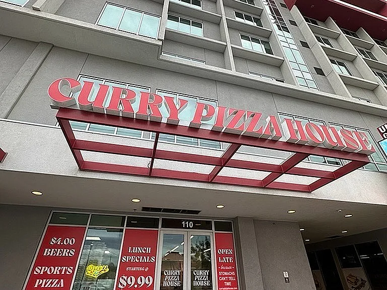 Curry Pizza House