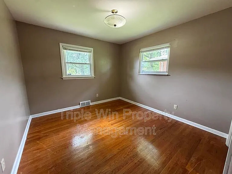 1871 Shardell Dr — Photo 21