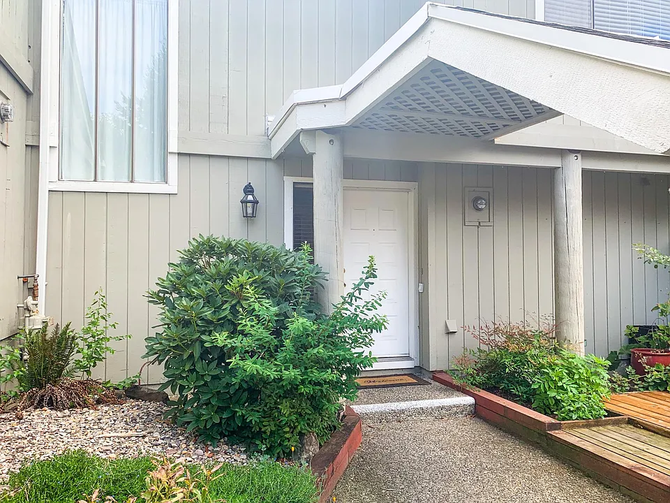 31908 34th Pl SW