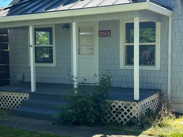 2513 A St, Forest Grove, OR 97116