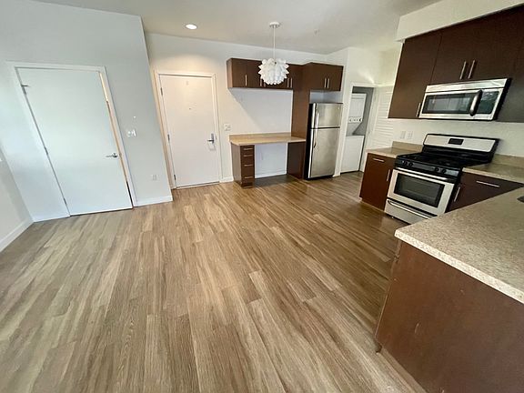 5th image of 2900 S Sepulveda Blvd Unit 206