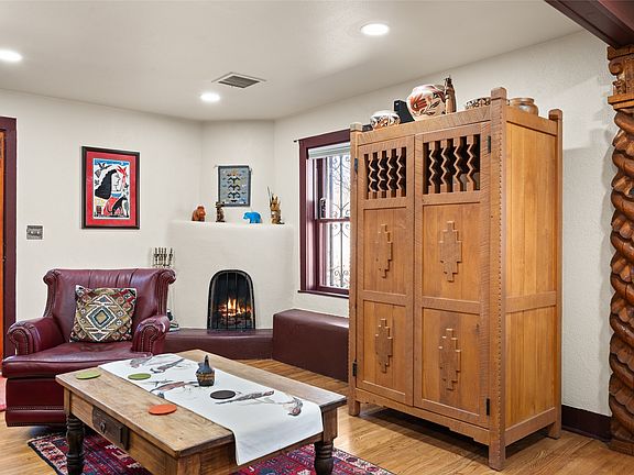 4th image of 339 1/2 Delgado St