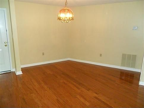 4th image of 23109 Plantation Dr NE