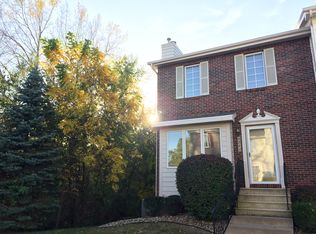 5260 Meredith Dr, Des Moines, IA 50310