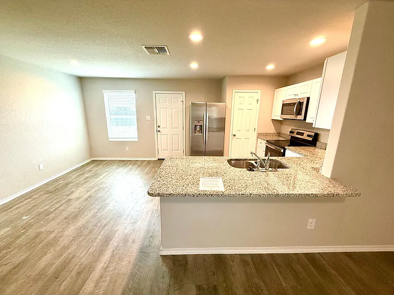 7614 Crestway Rdg — Photo 7