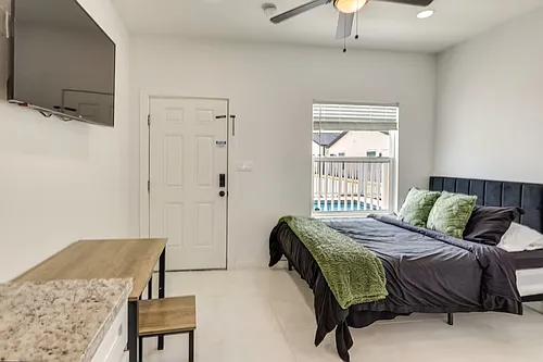 106 W Corral St #9 Photo 1