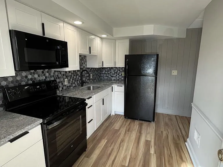 331 Spring Mill Ave #3 — Photo 6