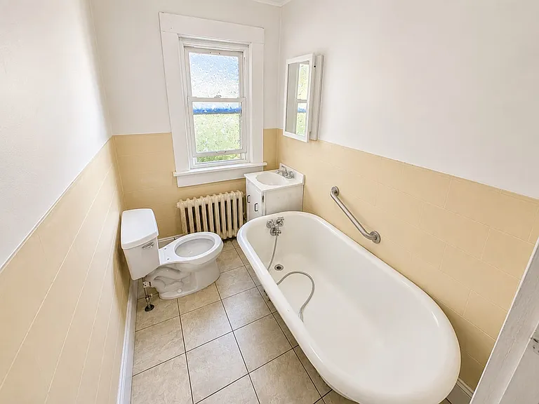 810 Wisner St — Photo 12