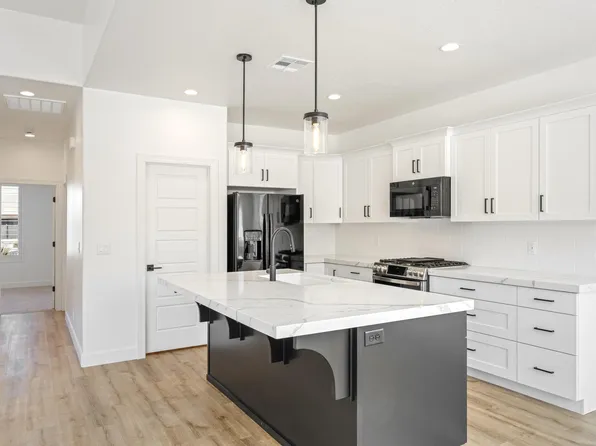 1275 W Pocket Mesa Dr, Saint George, UT 84770