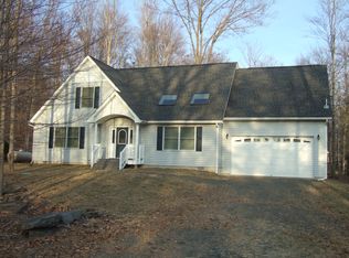 1008 Ellys Ct, Lake Ariel, PA 18436